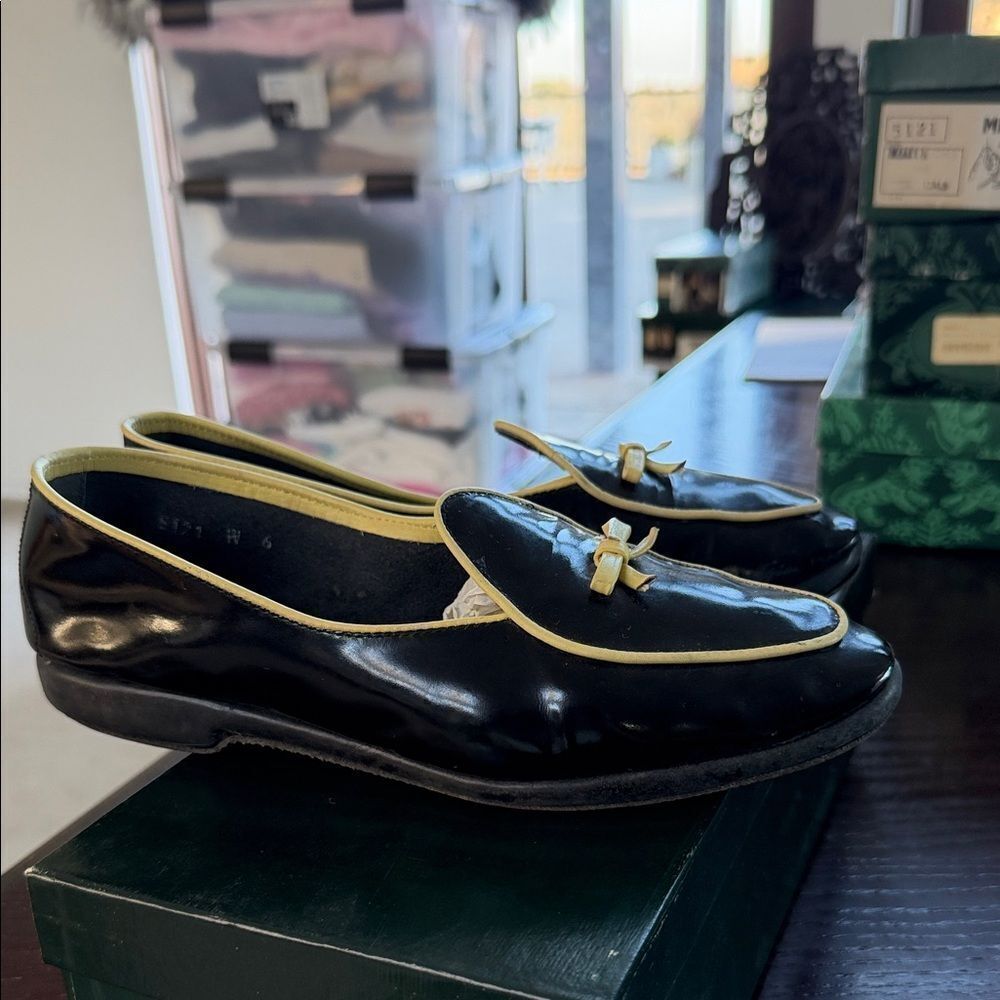 Chic Black and Yellow Women's Loafers